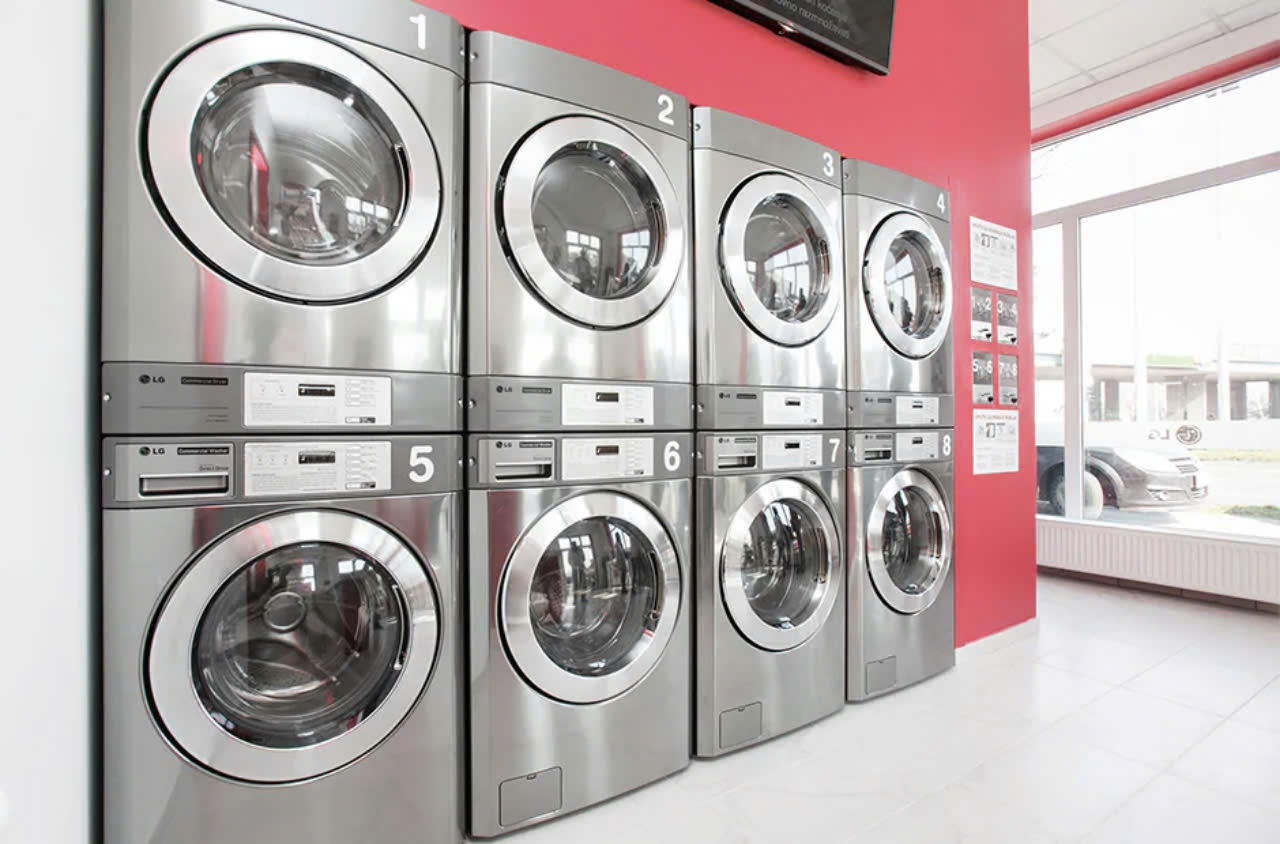 Hệ thống máy giặt sấy công nghiệp hiện đại tại tiệm X WASH